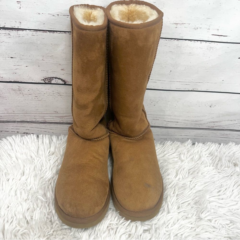 UGG Classic Tall Chestnut Shearling Boots Size 9 - Picture 13 of 16